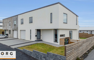 Reykjanesbær 260
